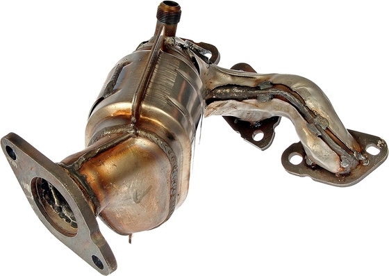 Ford Escape 2001-06 3.0L Rear Catalytic Converter With Integrated Exhaust Manifold